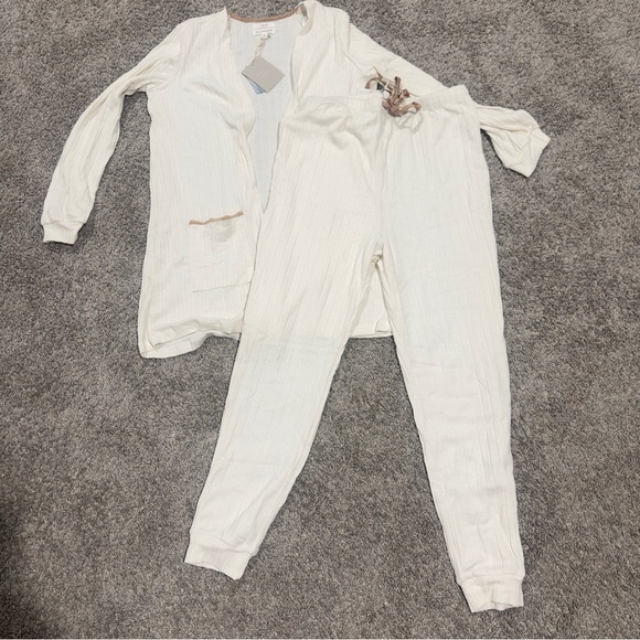 Blu Pepper 3-Piece Lounge Set Bundle | Size M | Cream | New With Tags - Picture 10 of 11